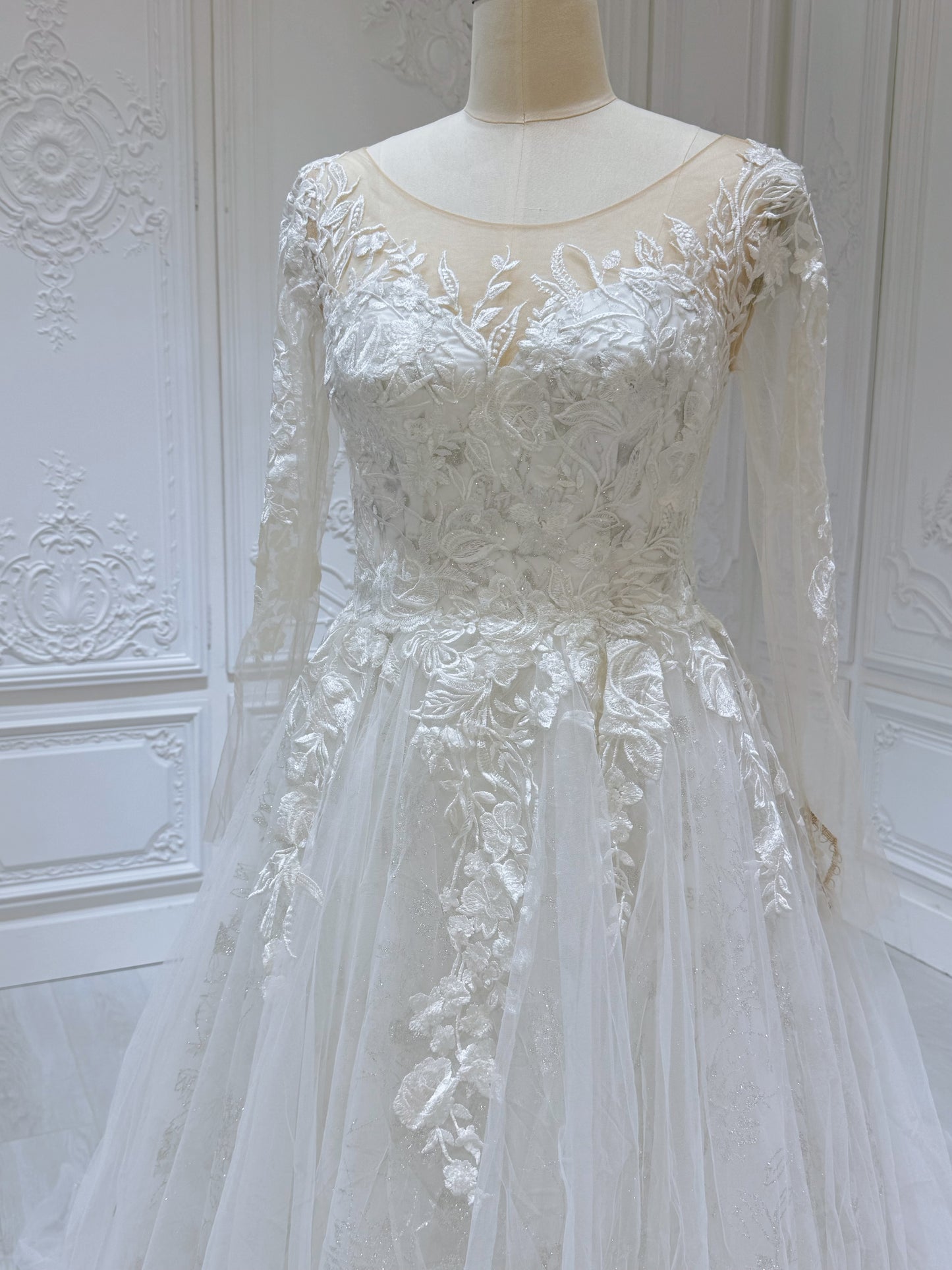 TBC-CM53 Custom-made off white lace embroidered sparkling long sleeve Aline wedding dress