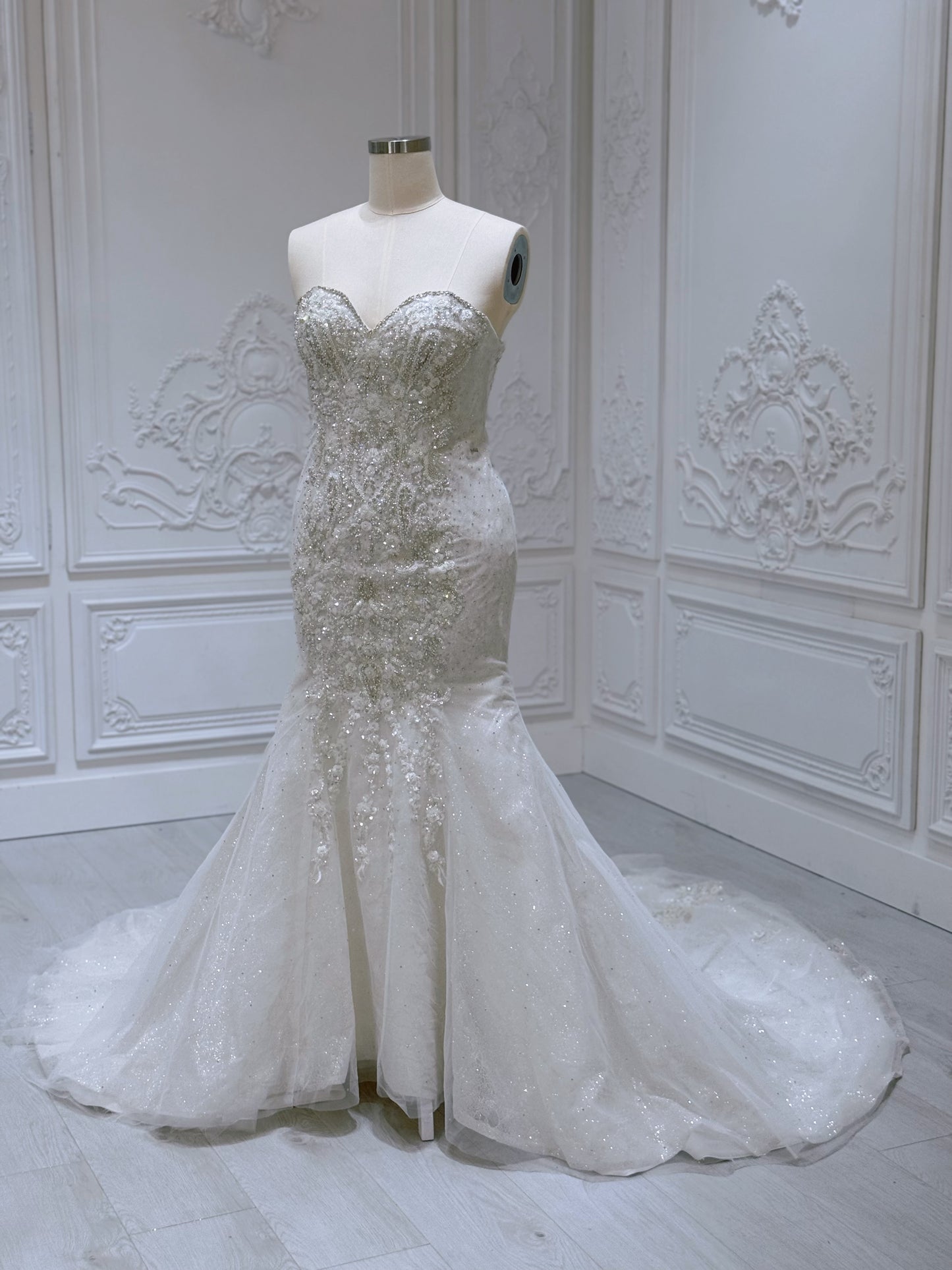 Stock Clearance! Bridal size 12! Luxury beading sparkling trumpet wedding dress