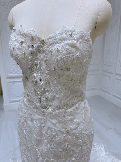 Stock Clearance! Bridal size 8. Off white lace embroidered mermaid wedding dress