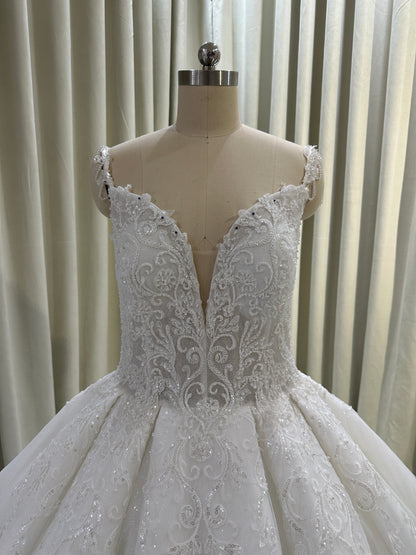 TBC-CM008  Custom-made Deep V lace embroidered sparkling royal ballgown wedding dress - Ting's Bridal Collection