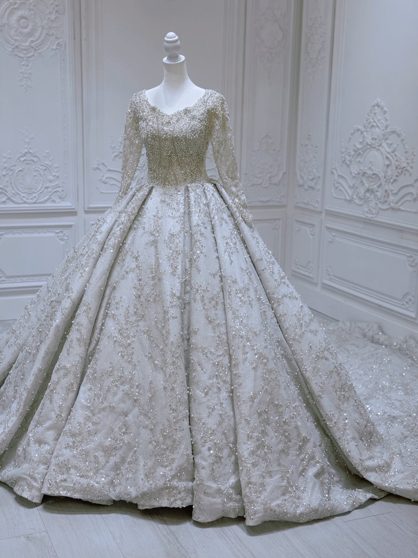 TBC-B034 Made to order luxury beading sparkling princess ballgown royal wedding dress