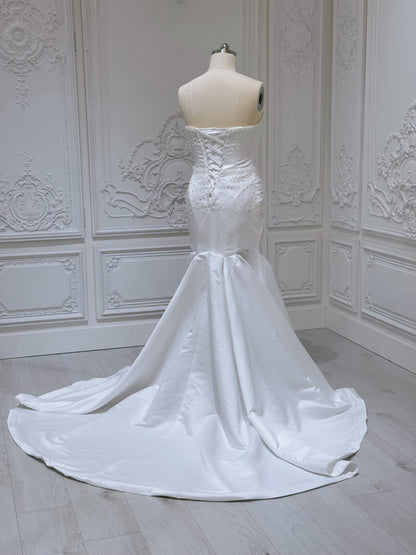 Stock clearance! Bridal size 14! White satin with pearl beaded strapless DeepV mermaid wedding dress