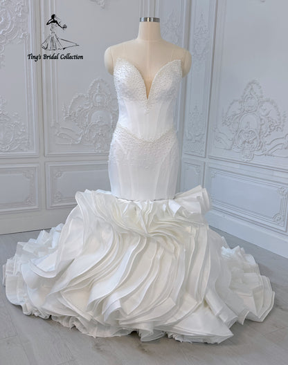 Stock clearance! Bridal size 14! White satin pearl beaded mermaid wedding dress with detachable ruffled skirt