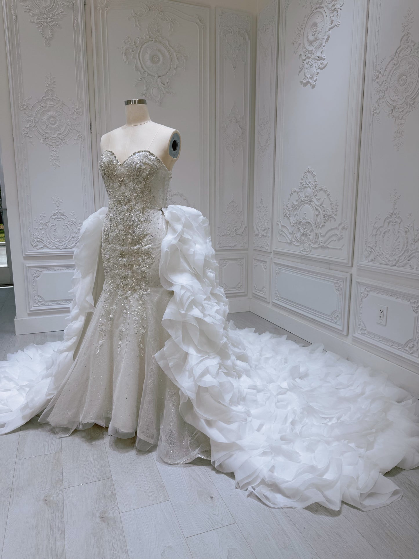 Stock Clearance! Bridal size 12! Custom-made off white beading strapless 2 in 1 look trumpet wedding dress with detachable ruffled skirt