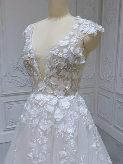 Stock Clearance! Bridal size 12! White 3D floral Deep V with cap sleeve Aline beach/outdoor wedding dress