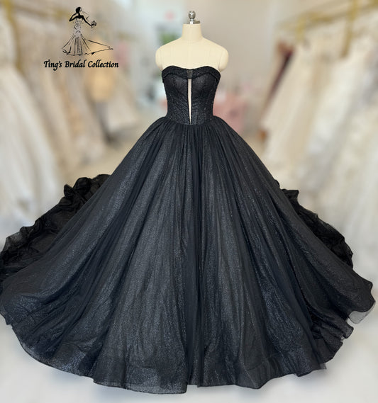 Stock clearance! Bridal size 6! Black strapless sparkling ballgown Gothic wedding dress